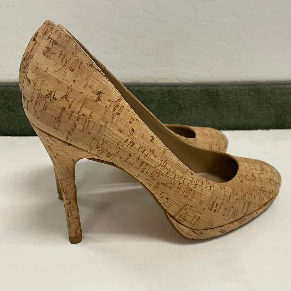 Stuart Weitzman size pre round